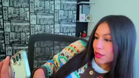 Snapshot of emigomez_ chatting on 06.08.26 Emilia Gomez online show from 06.08.26