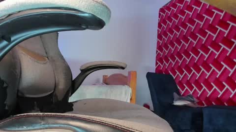 Emi online show from 04.07.26