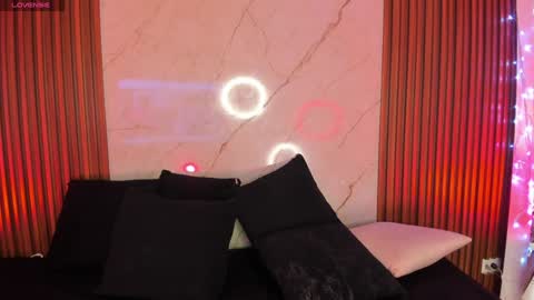 Snapshot of emiilycollins1 chatting on 12.26.24 online show from 12.26.24