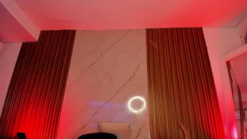 Snapshot of emiilycollins1 chatting on 01.12.25 online show from 01.12.25