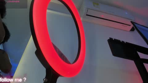 Snapshot of emiilycollins1 chatting on 01.18.25 online show from 01.18.25