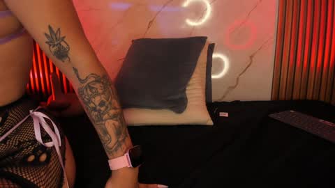 Snapshot of emiilycollins1 chatting on 01.31.25 online show from 01.31.25