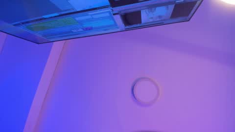 Snapshot of emiilycollins1 chatting on 09.11.25 online show from 09.11.25