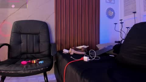 Snapshot of emiilycollins1 chatting on 02.03.26 online show from 02.03.26