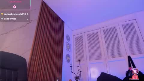 Snapshot of emiilycollins1 chatting on 02.20.26 online show from 02.20.26