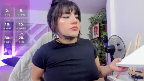 emilayton_ online show from 10.11.25