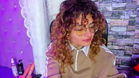 Snapshot of emili_rouse_ chatting on 10.15.25 Emy  online show from 10.15.25