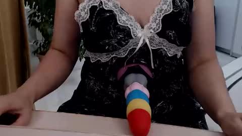 Snapshot of emilia_loki chatting on 11.02.25 Emilia loki online show from 11.02.25