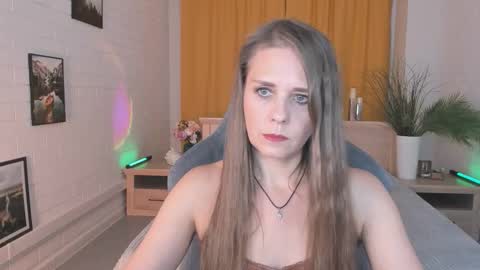 Emilia Bedy online show from 09.15.25