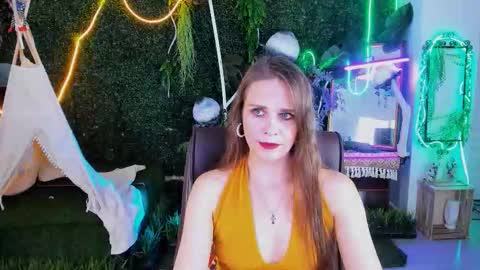 Emilia Bedy online show from 11.15.25