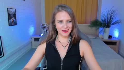 Emilia Bedy online show from 11.21.25