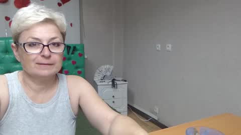 EmiliaGree online show from 10.12.25