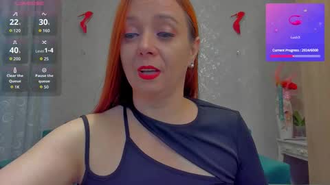 Snapshot of emilianna666 chatting on 10.21.25 Emiliana online show from 10.21.25