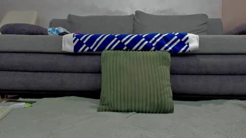 Emiliana online show from 04.08.26