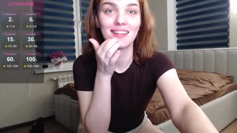 Snapshot of emiliarhodes chatting on 10.26.25 Emi online show from 10.26.25