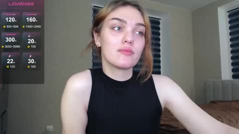 Snapshot of emiliarhodes chatting on 11.16.25 Emi online show from 11.16.25