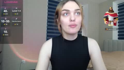 Snapshot of emiliarhodes chatting on 11.30.25 Emi online show from 11.30.25