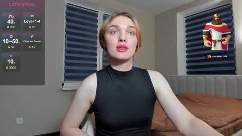 Snapshot of emiliarhodes chatting on 12.14.25 Emi online show from 12.14.25