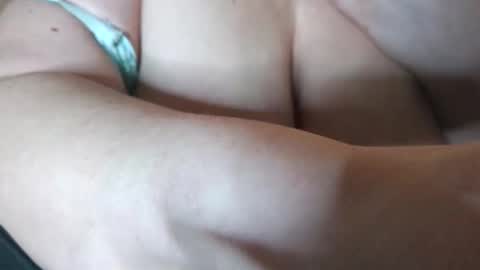 Snapshot of emiliefoxx chatting on 12.01.25 emilie foxx online show from 12.01.25