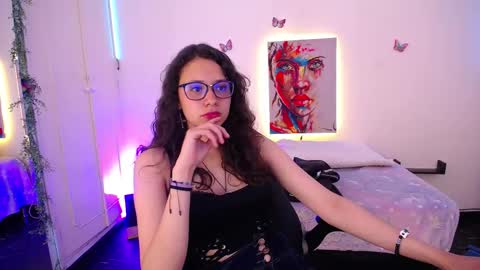 Emili Russo online show from 10.14.25
