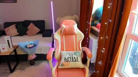 Emiliya online show from 01.11.26