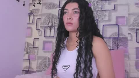 Snapshot of emilly_duque chatting on 05.12.26 Emilly online show from 05.12.26
