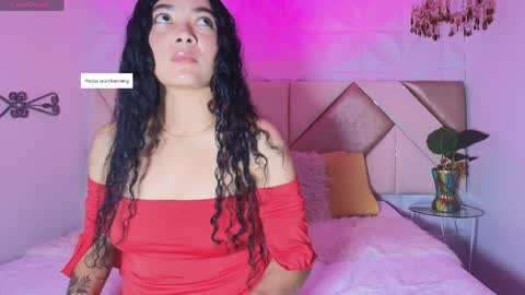 Snapshot of emilly_duque chatting on 05.13.26 Emilly online show from 05.13.26