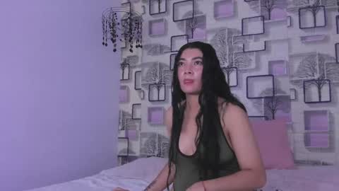 Snapshot of emilly_duque chatting on 05.14.26 Emilly online show from 05.14.26
