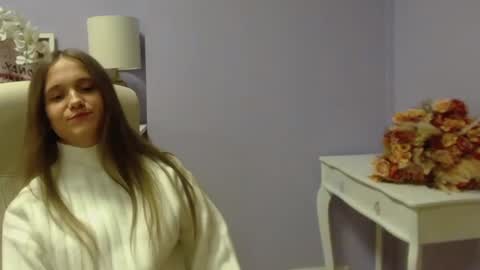 Snapshot of emilly_lust99 chatting on 12.11.24 Emilly online show from 12.11.24