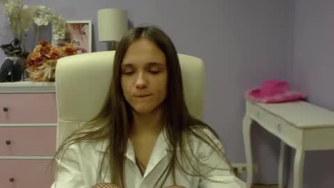 Snapshot of emilly_lust99 chatting on 01.23.25 Emilly online show from 01.23.25