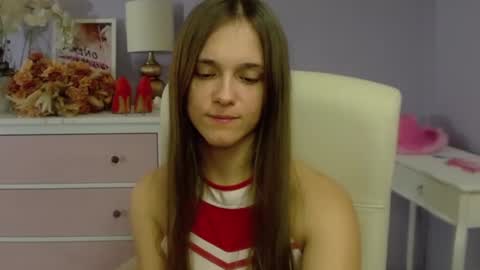 Snapshot of emilly_lust99 chatting on 03.06.25 Emilly online show from 03.06.25