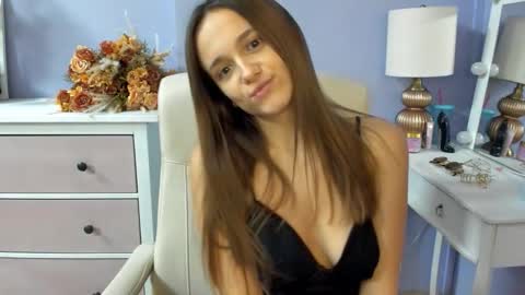 Snapshot of emilly_lust99 chatting on 02.25.26 Emilly online show from 02.25.26