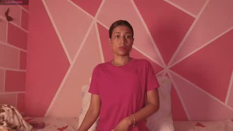 Snapshot of emilly_smiithh chatting on 12.02.25 emilly_smiithh online show from 12.02.25