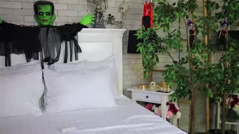 EMMA online show from 10.31.25