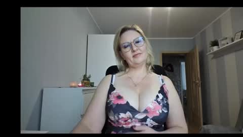 EmillyLove online show from 02.06.26