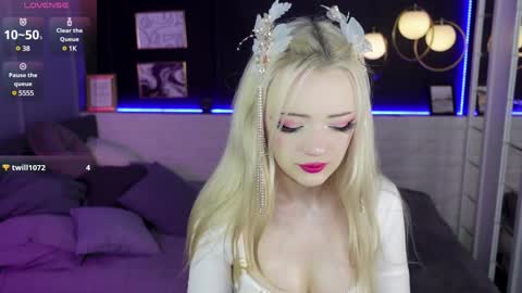 Emily online show from 12.22.24