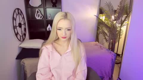 Emily online show from 11.21.25