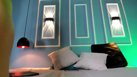 Snapshot of emily_ariaszc chatting on 03.01.25 Emily online show from 03.01.25