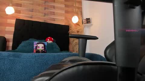 Snapshot of emily_brown04 chatting on 10.03.25 emily_brown04 online show from 10.03.25