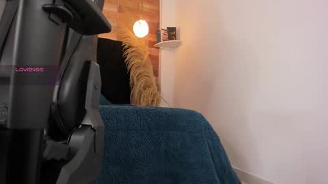 Snapshot of emily_brown04 chatting on 10.10.25 emily_brown04 online show from 10.10.25