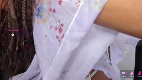 Snapshot of emily_brown04 chatting on 10.21.25 emily_brown04 online show from 10.21.25