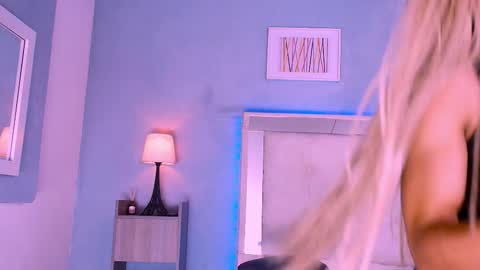 emily_castillo1_ online show from 09.18.25