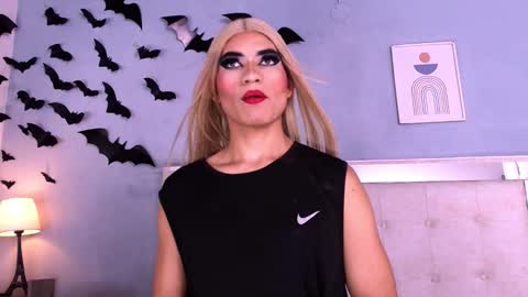 emily_castillo1_ online show from 11.12.25