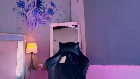 emily_castillo1_ online show from 05.23.26