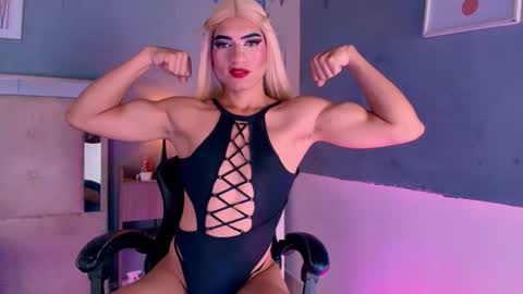 Snapshot of emily_castillo1_ chatting on 07.14.26 emily_castillo1_ online show from 07.14.26