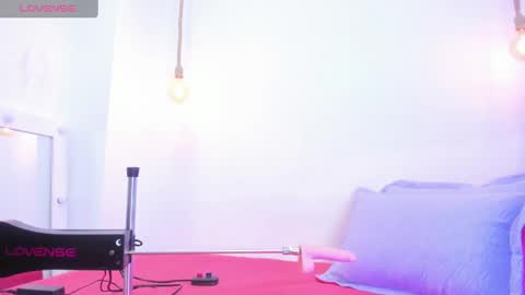 Snapshot of emily_cooper20_ chatting on 02.02.25 Emily online show from 02.02.25