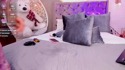  M I A   online430pm- 930pm online show from 01.18.25