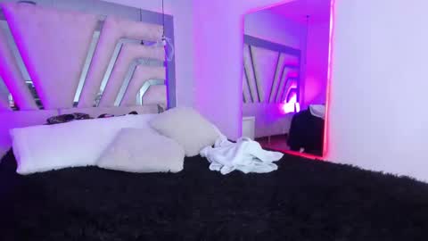 Emily online show from 03.05.25