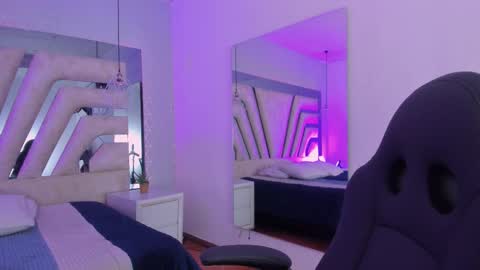 Emily online show from 11.04.25