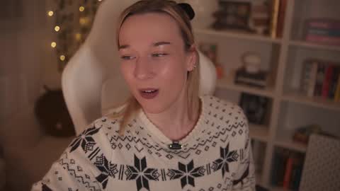 Em -  online show from 12.22.24